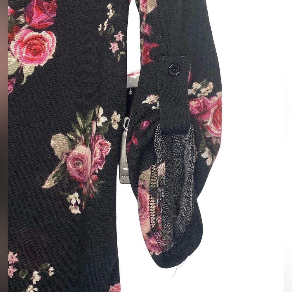 Justify Women's Floral Black Blouse‎   Sz M - NWT - Picture 3 of 6